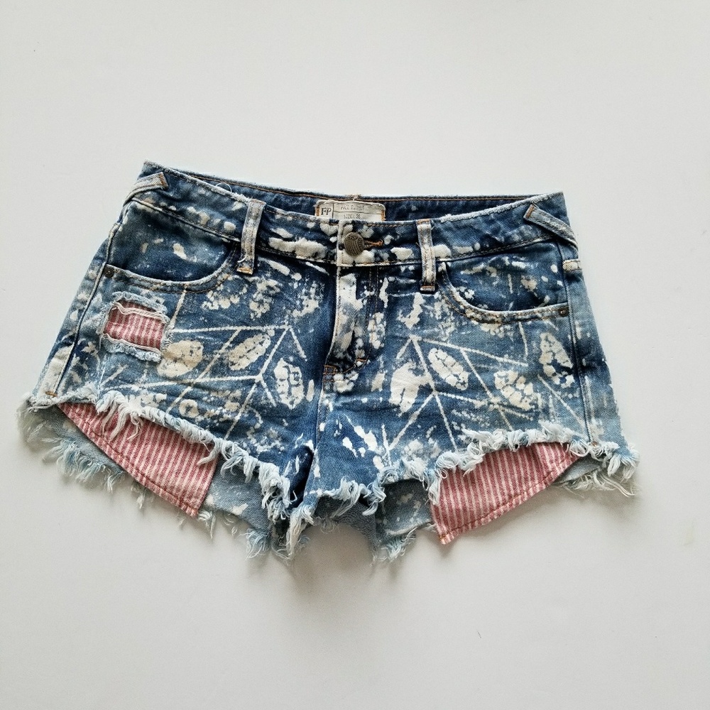 Free People shibori cutoff shorts size 26